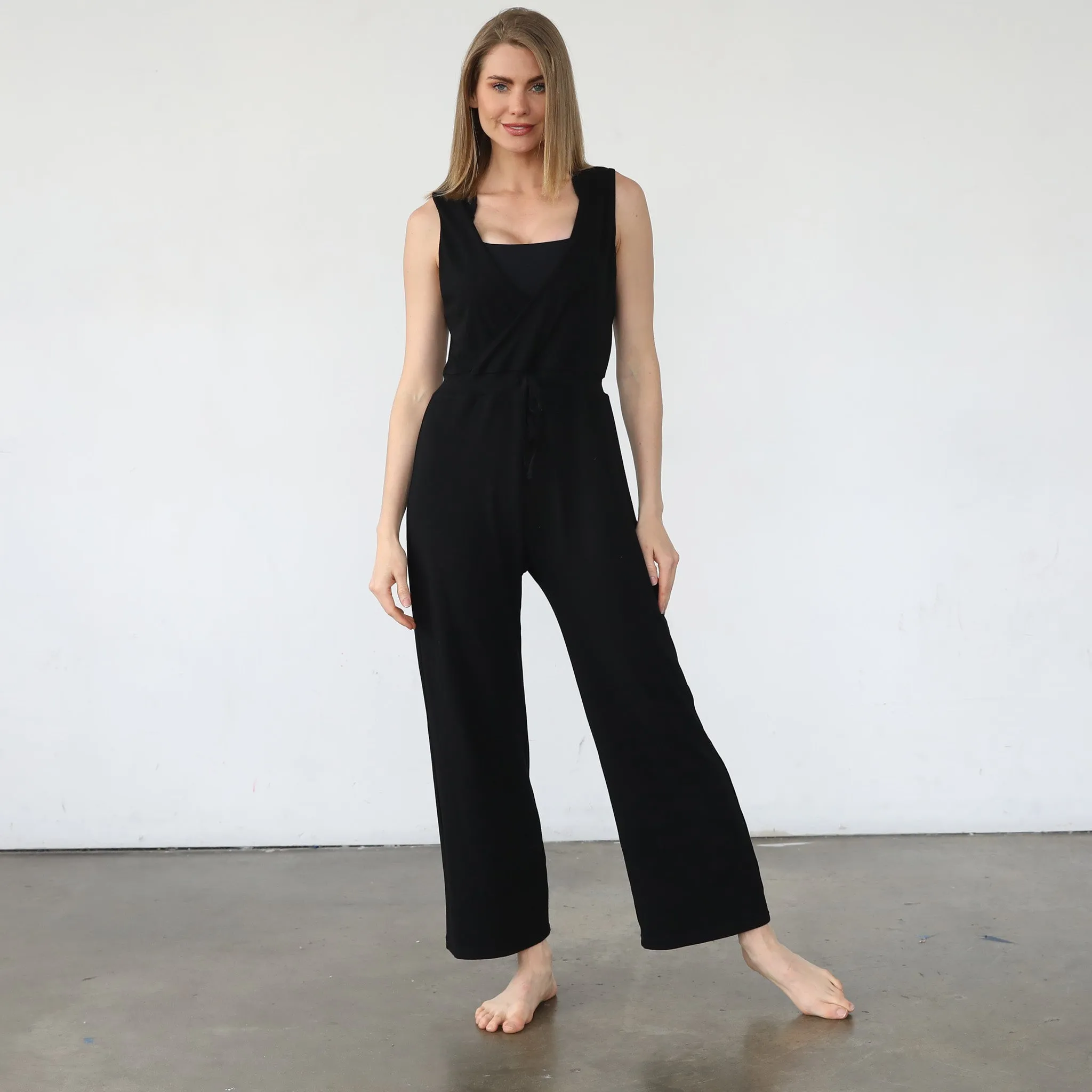 Juliette Nursing Friendly Jumpsuit (Noir)