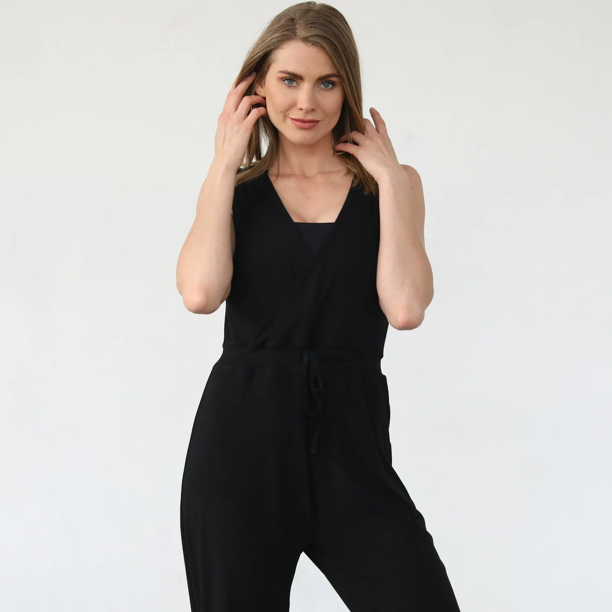 Juliette Nursing Friendly Jumpsuit (Noir)