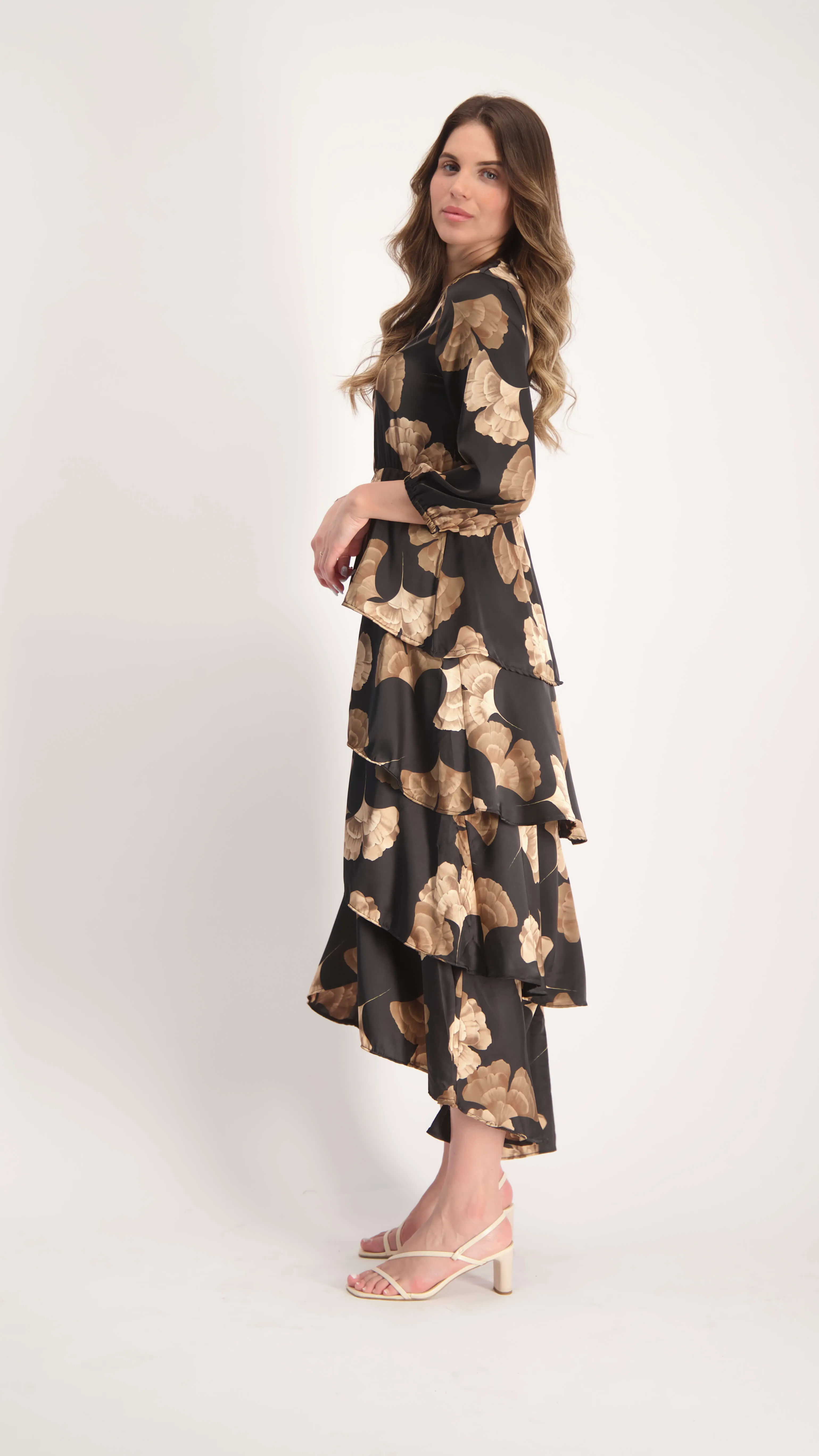 Ruffle Layers Dress / Black & Beige Flowers