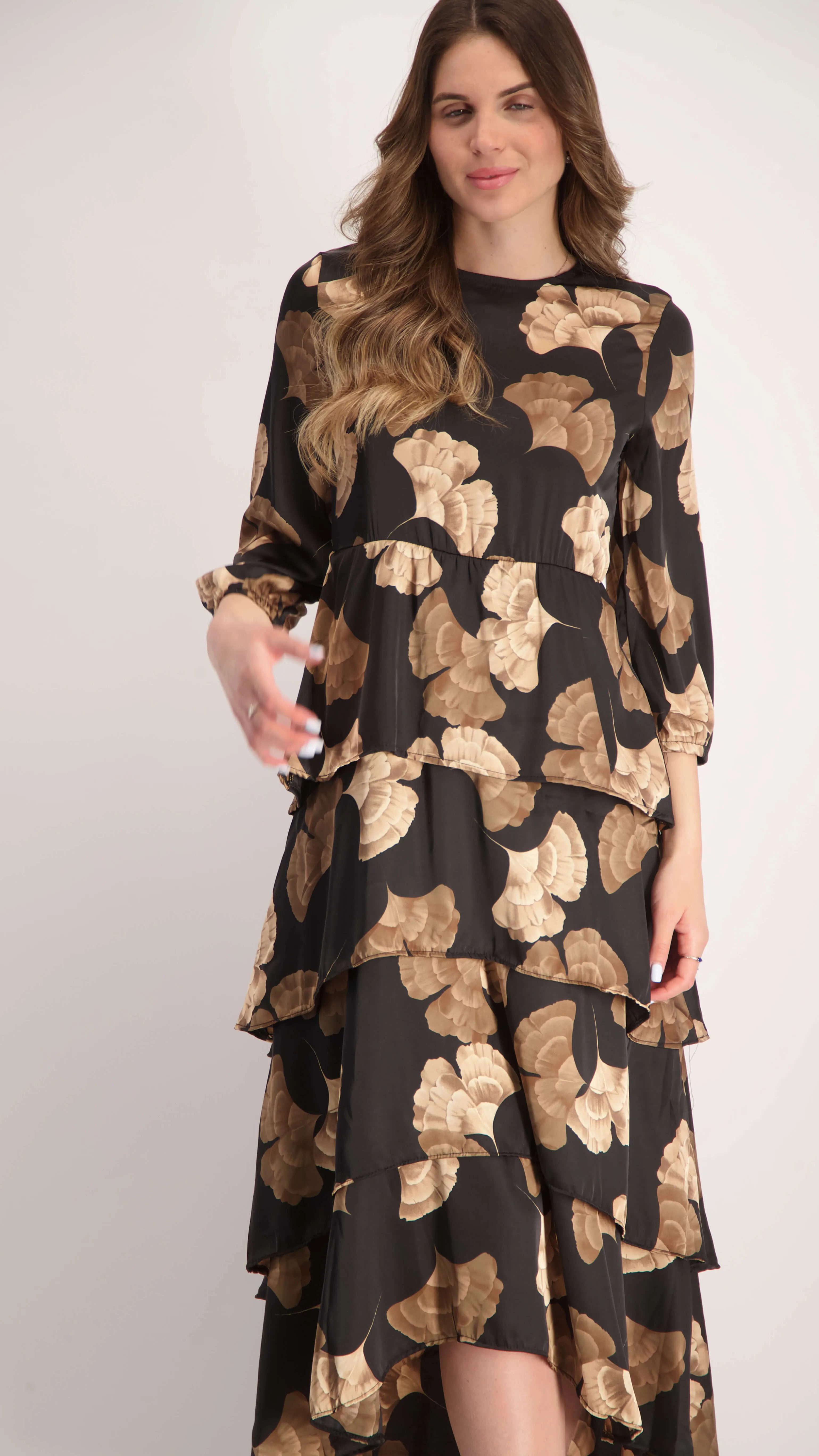 Ruffle Layers Dress / Black & Beige Flowers