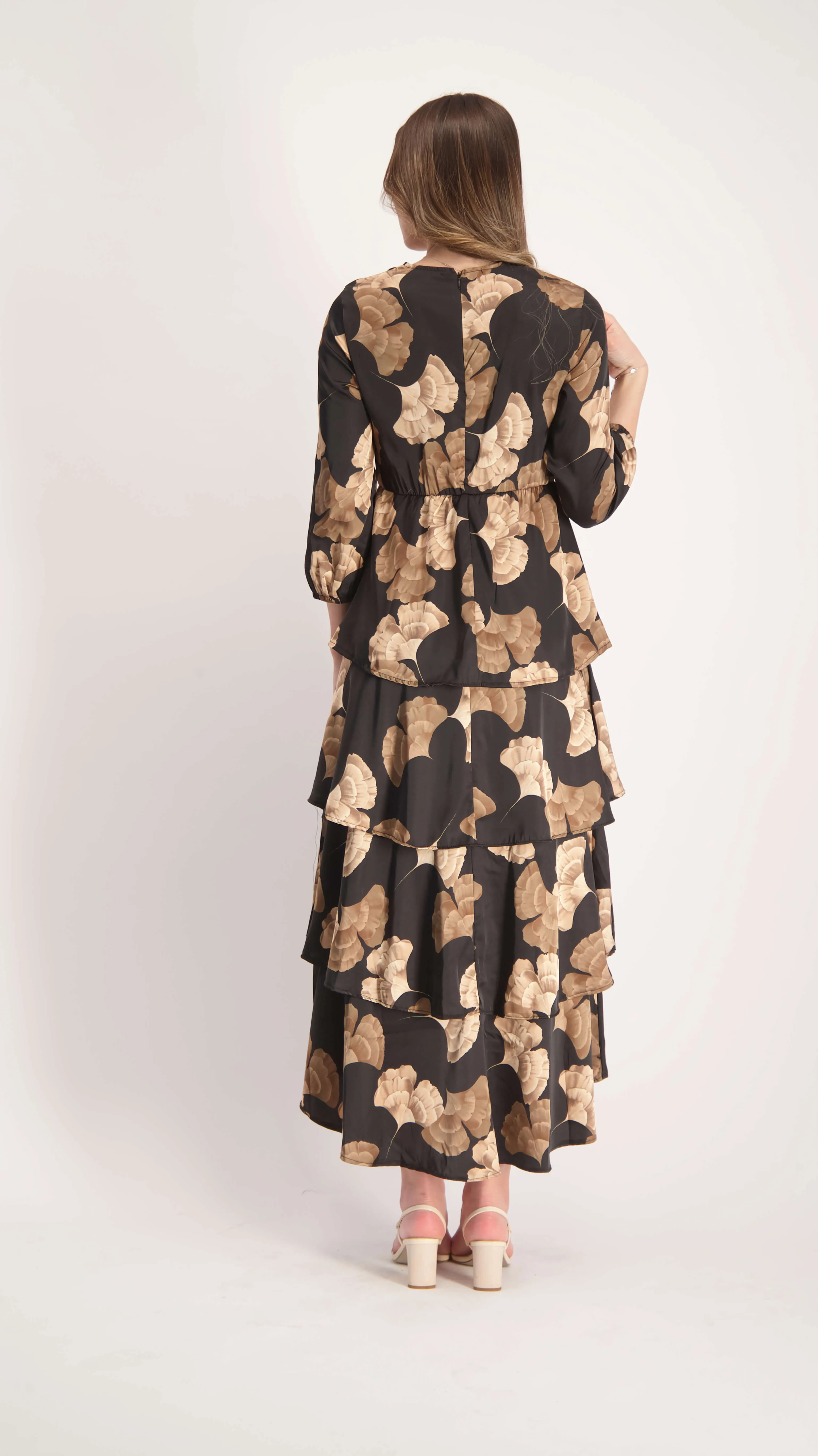 Ruffle Layers Dress / Black & Beige Flowers